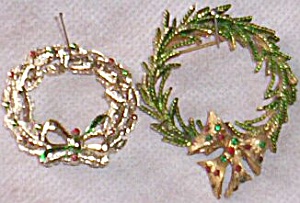 2 Lovely Christmas Wreath Brooches One Marked Gerrys