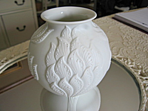 Kaiser German Porzellan Bisque Vase