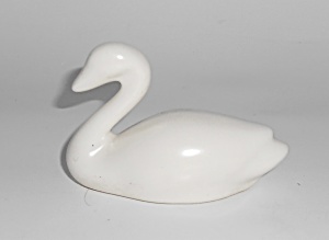 Caliente Pottery Satin White Swan / Goose Figurine