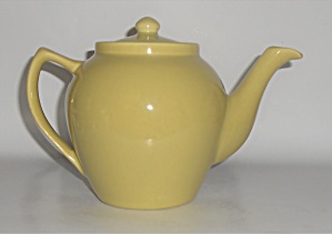 Bauer Pottery Monterey Moderne Chartreuse Teapot