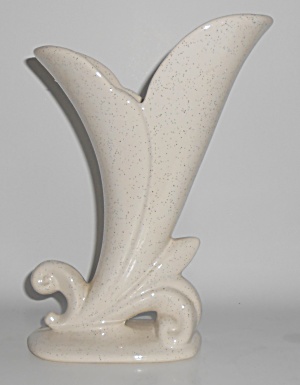 Vintage Bauer Pottery White Speckle #685 Floral Art War
