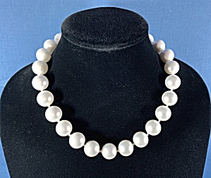 14k White Gold Clasp Shell Pearls Necklace 20mm Necklac