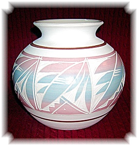 Mexican Pot Signed R Gonza Etched