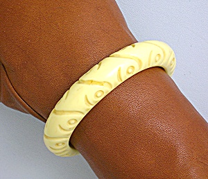 Bakelite Carved Cream Bangle Bracelet