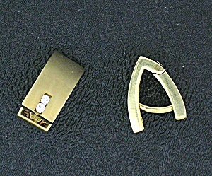 Earrings Diamond And 15kt Gold Signed Hb Huggie