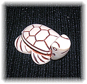 Small Carved Turtle Pendant