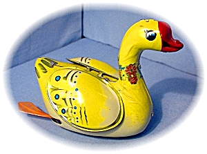 Old Tin Wind Up Duck Made In China