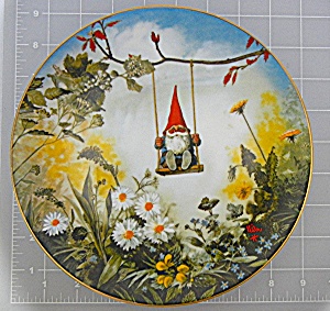 Vintage Gnome Little Swinger Plate 13731 Of 15000