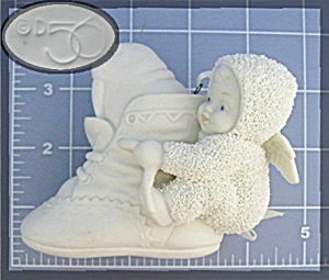 Snowbabie - Walrus - Department 56 Ornament