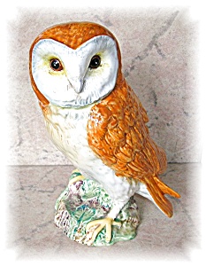 Porcelain Owl Beswick - England - 1046.....