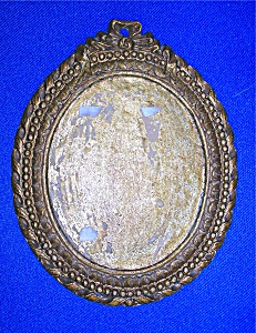 Picture Frame Oval Gold Tone 60s