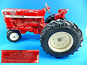 Toy International Red Tractor Ertl 18-4-34