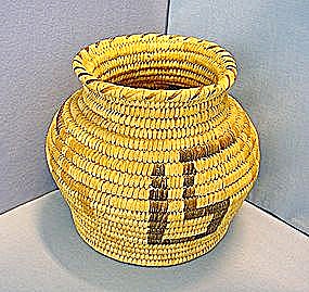 Native American Papago (Tohono O'odham) Basket
