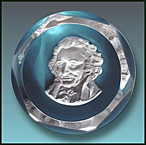 Baccarat 1976: Thomas Paine Sulphide Paperweight