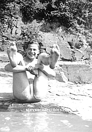 Added Vint. Swimmer Grabbin His Knees Photo - Gay Interest