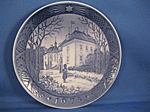 1975 Queens Christmas Residence Plate