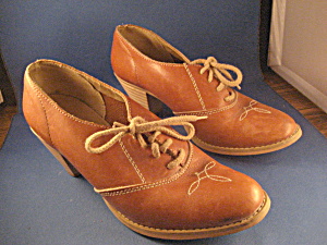 1930 Women's Leather Tie Shoe