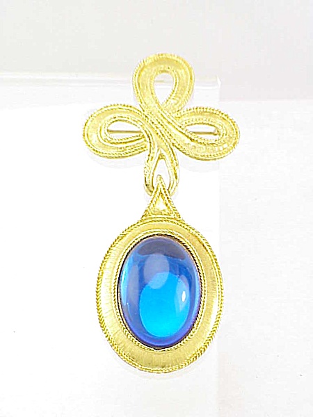 Trifari Large Gold Tone Brooch With Blue Glass Stone Cabochon
