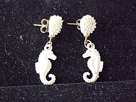 Dangling White Composite Material Seahorse Pierced Earrings