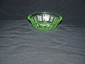 Green Colonial Knife & Fork Berry Bowl