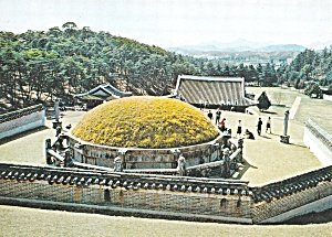 Near Seoul South Korea Figures Kumgok Royal Tomb Postcard Cs13452